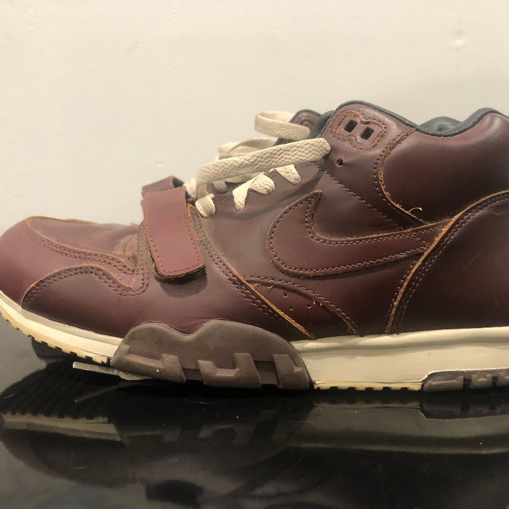 SOLD Nike Classic Air Trainer